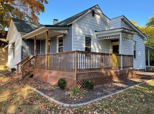 226 E High St, Troy, IL