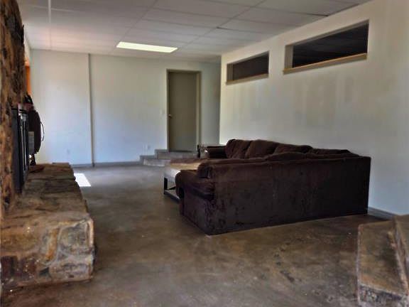 4th image of 41587 Skelly Rd