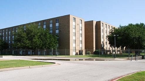 3rd image of 3201 Sondra Dr