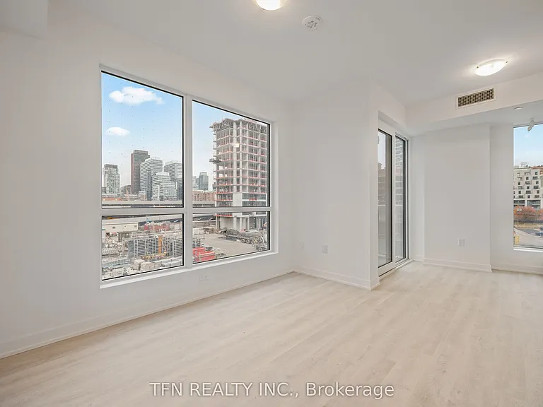 15 Richardson St #306 — Photo 2