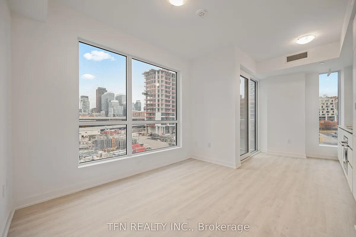 Building Photo - 15 Richardson St #306