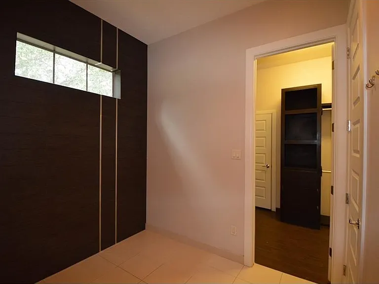 3600 Denia Ct — Photo 25