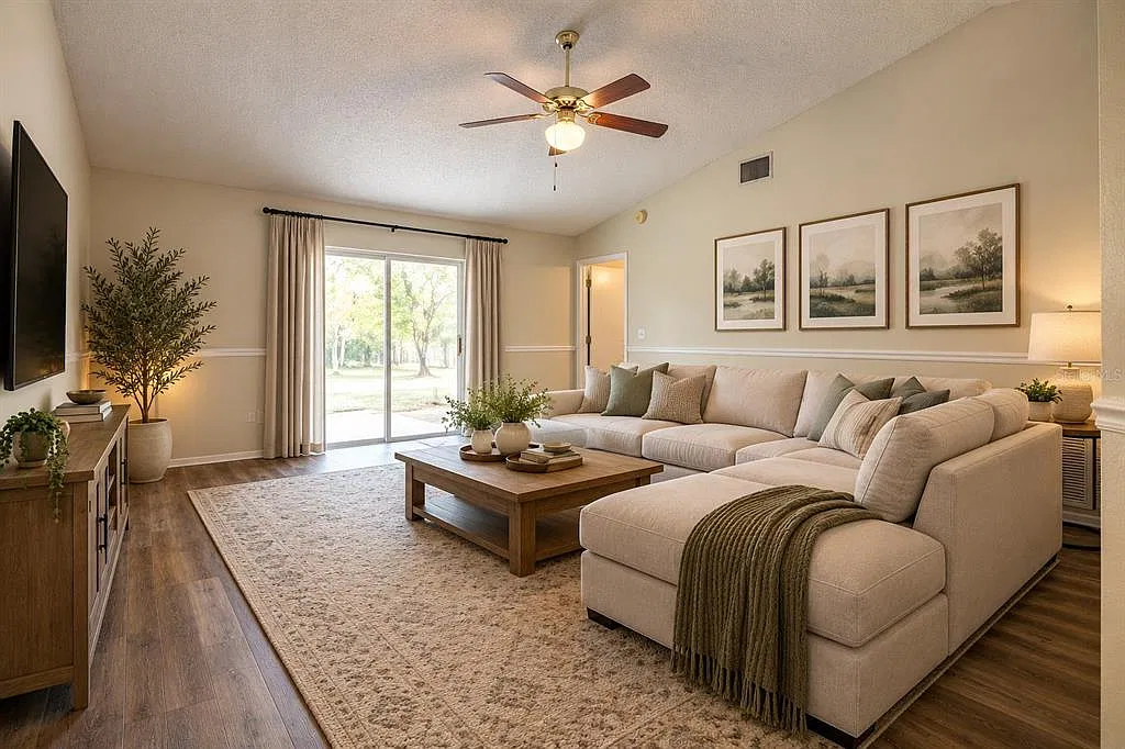 3 bed, 2.0 bath, 1252 sqft, $1,900 — Photo 2