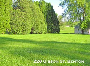 226 Gibson St #98, Benton, WI 53803