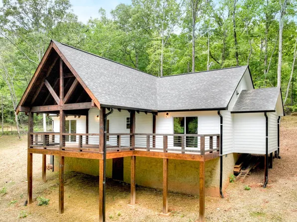 17 Cub Dr, Mineral Bluff, GA 30559