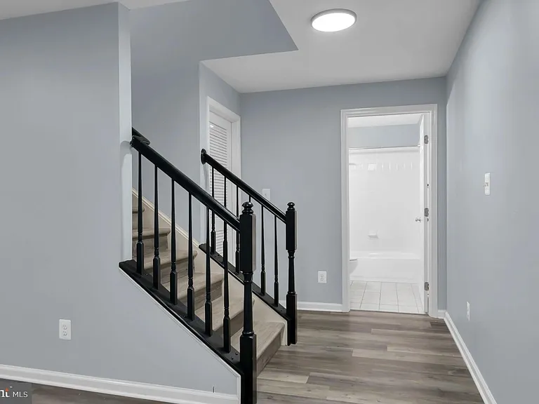 2548 Port Potomac Ave — Photo 33