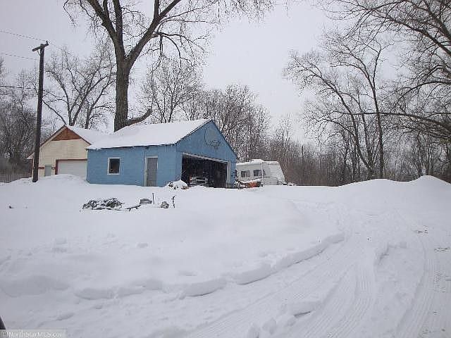 2nd image of 3692 Hoffman Rd
