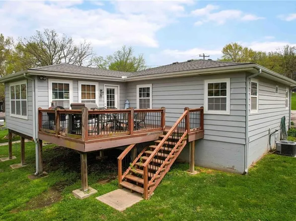 25 P St, Lees Summit, MO 64086