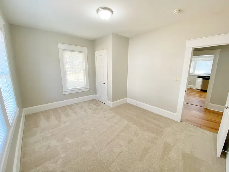 805 Douglas St — Photo 9