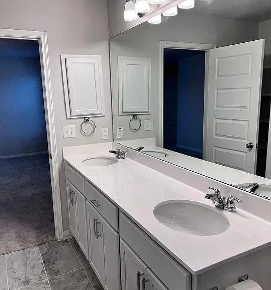 320 Rend Dr — Photo 6