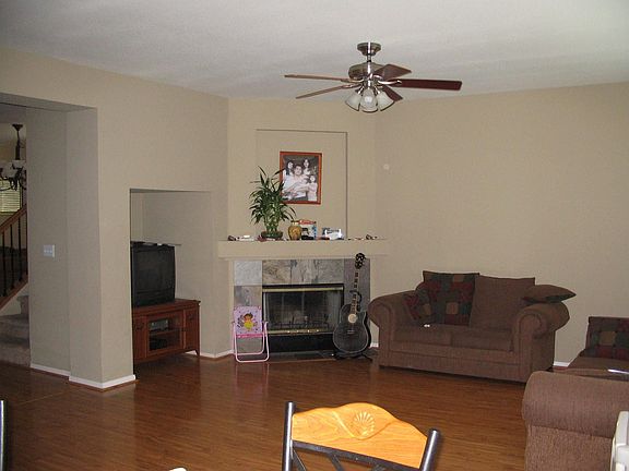 3rd image of 2540 Almanor Dr