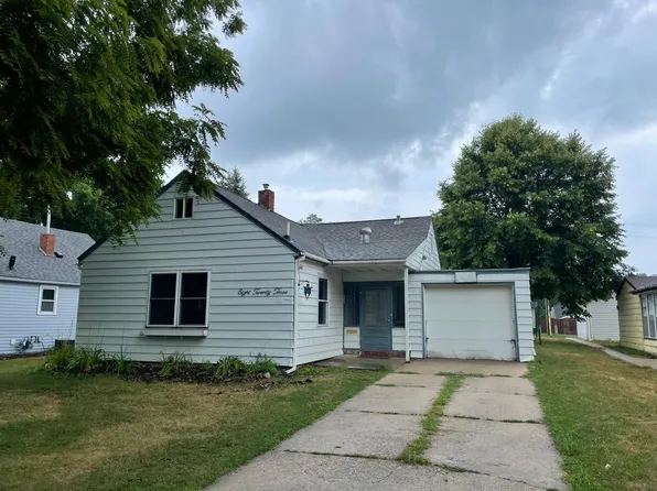 823 W Summit Ave, Fergus Falls, MN 56537