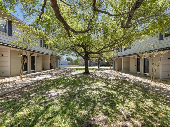 1407 Airline Dr APT B, College Station, TX 77845