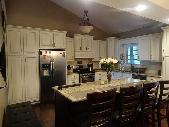 3rd image of 5024 Curtis Way