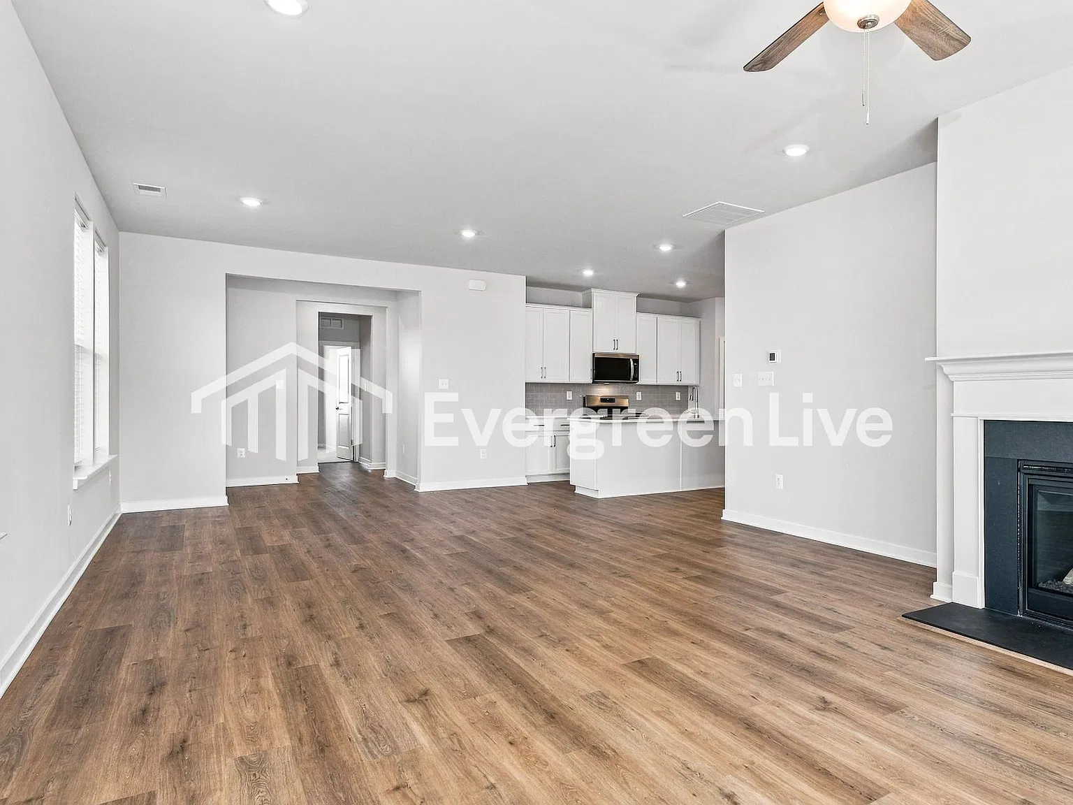 2 bed, 2.0 bath, 1518 sqft, $2,090 — Photo 3