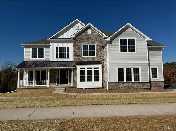 2555 Stonewall Dr #70, Center Valley, PA 18034