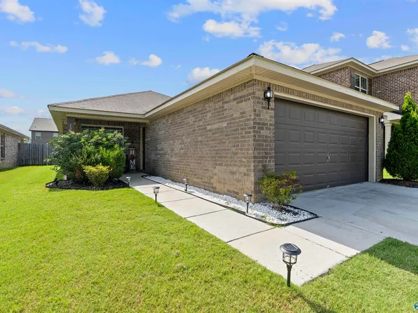 177 Winstead Cir, Owens X Rds, AL 35763