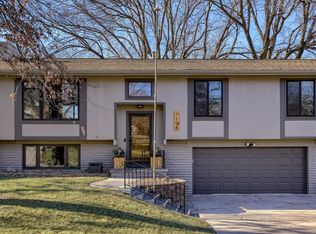 7108 S 53rd St, Omaha, NE 68157