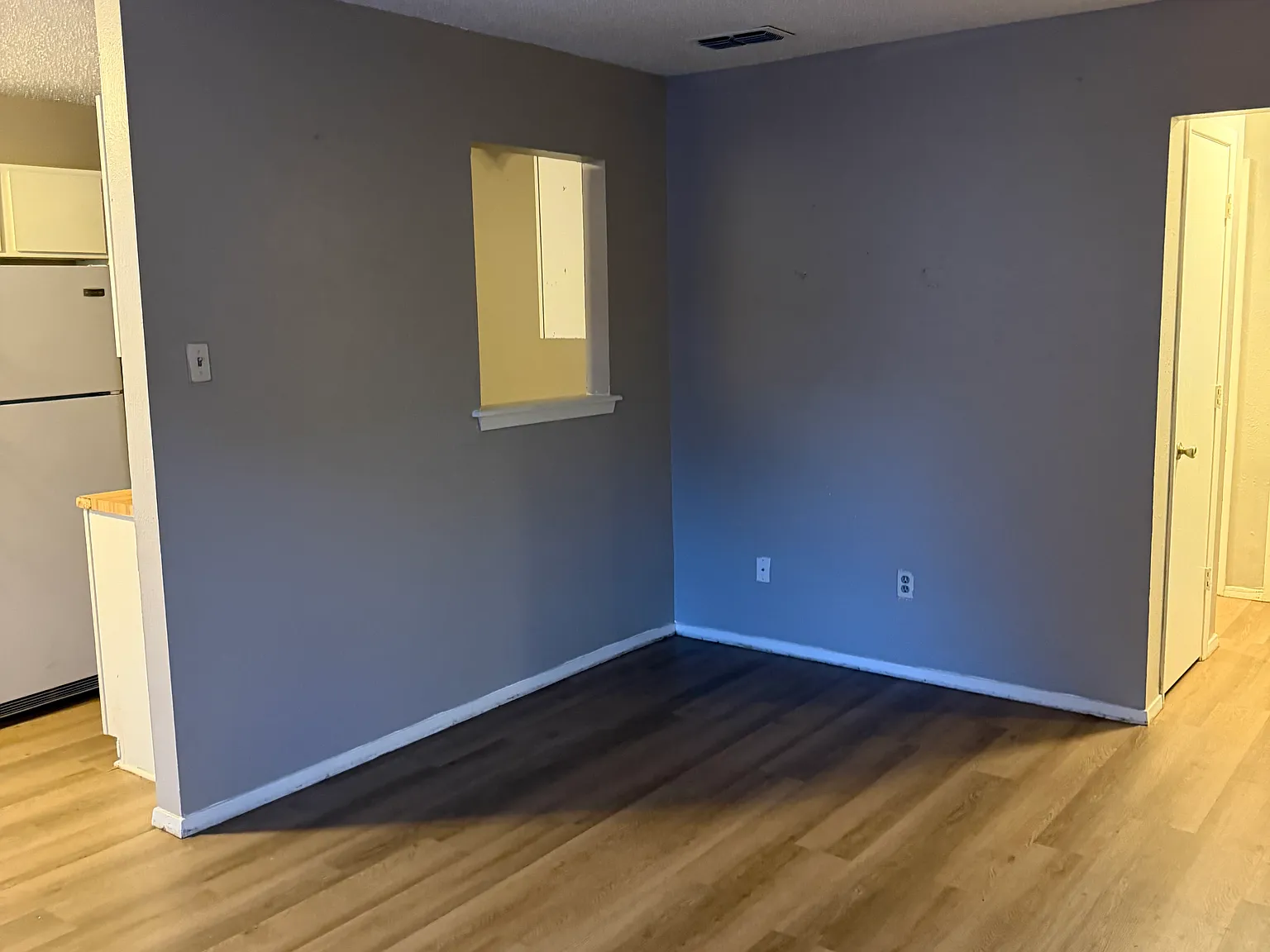302 S Green St — Photo 2