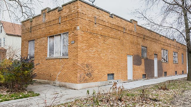1st image of 8559 S Buffalo Ave #2