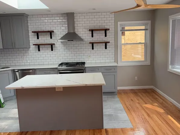 3319 205th St Floor 2, Bayside, NY 11361