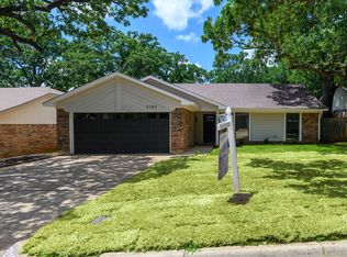 2107 Reverchon Dr, Arlington, TX 76017