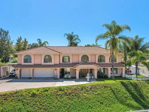 29950 Robbie Ln, Vista, CA 92084