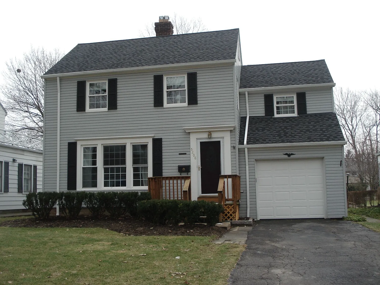 5208 Lynd Ave photo 1