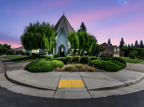 9900 Poppy Hills Dr, Oakdale, CA 95361