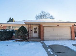 5733 Reba St, Morton Grove, IL 60053