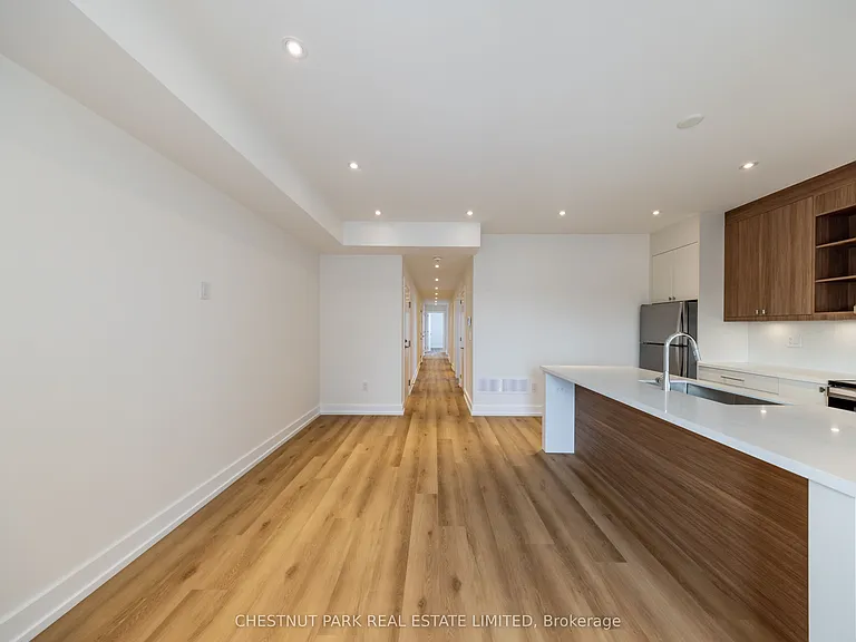 29 Hatherley Rd #D — Photo 10