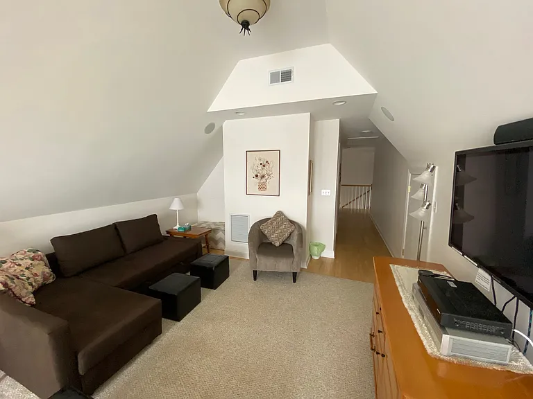 12 Westover Ln — Photo 15