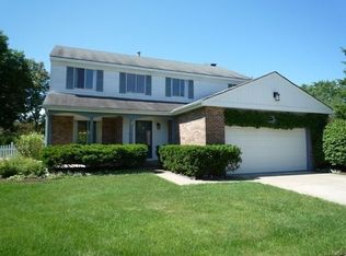 100 Asheville Ct, Vernon Hills, IL