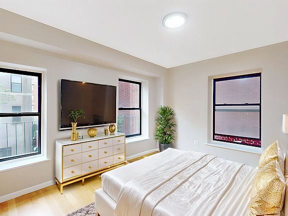 2nd image of 230 W 113th St APT 5C