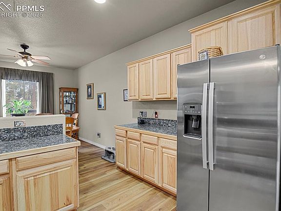 4th image of 9 Kingston Cir