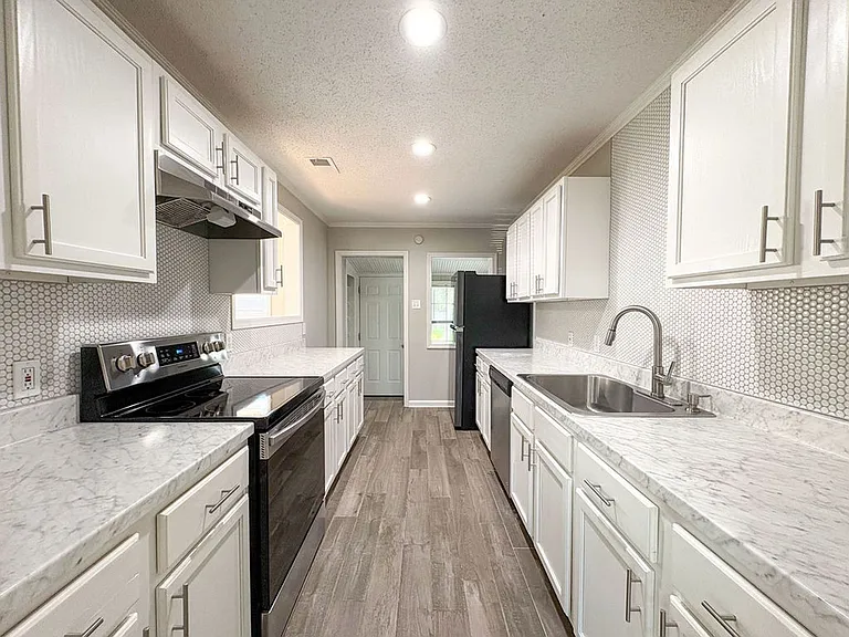 1501 Flamingo Rd — Photo 10