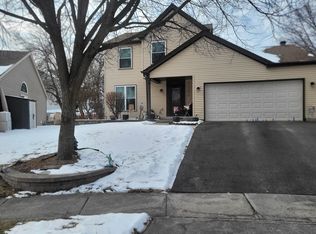 176 Tay River Dr, Carpentersville, IL 60110