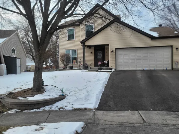 176 Tay River Dr, Carpentersville, IL 60110