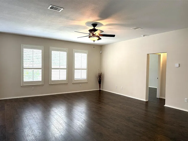 1707 Magnolia Lk — Photo 12
