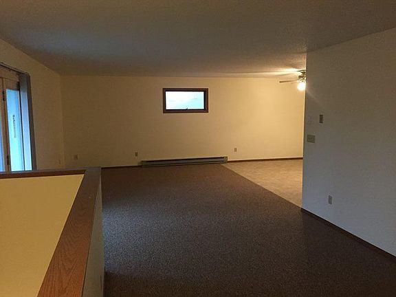 4th image of 810 Southview Ct E APT 4