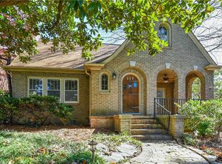 217 Kensington Rd, Greensboro, NC 27403