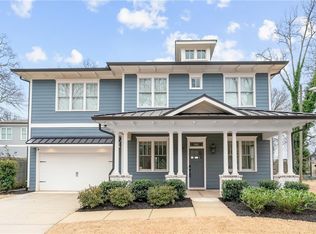 1979 Dunwoody St, Atlanta, GA 30317