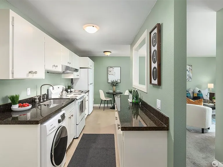 932 100th Ave NE #228 — Photo 5