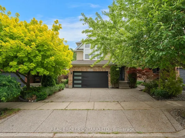 444 Lausanne Cres, Waterloo, ON N2T 2X4