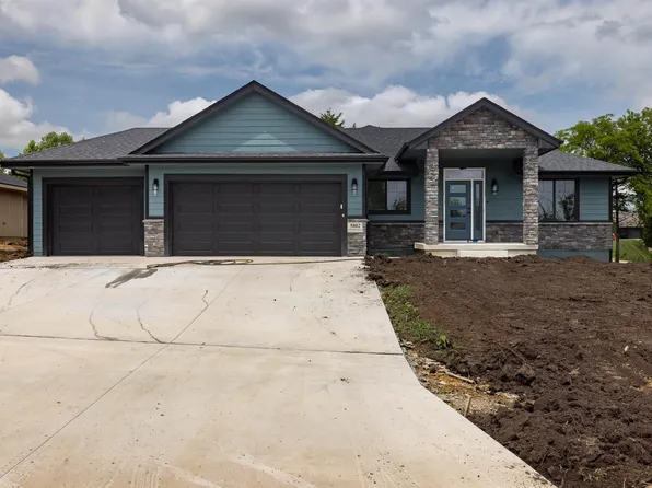 5802 SW 55th Ter, Topeka, KS 66610