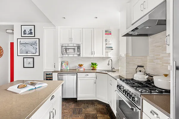 Sold by Corcoran | media 6