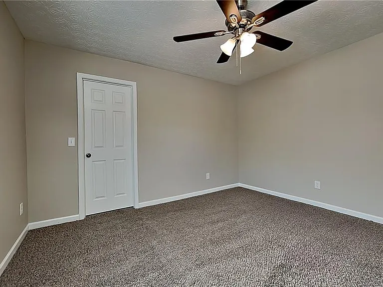 3118 Farmstead Ct — Photo 14