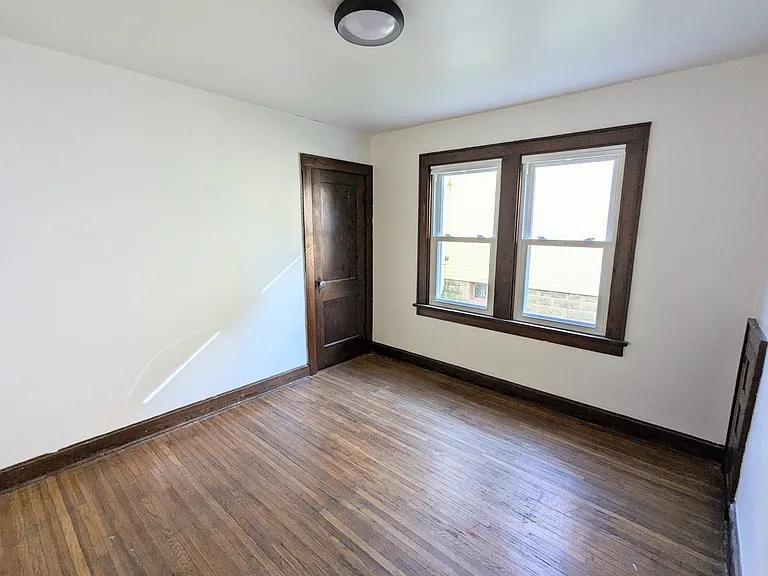2763 Indianola Ave — Photo 14