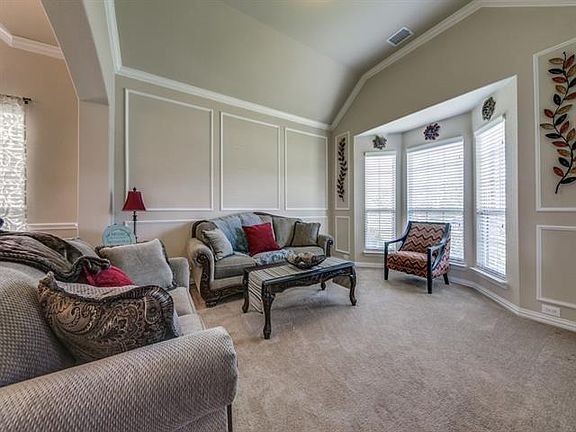 5th image of 813 Danbury Dr