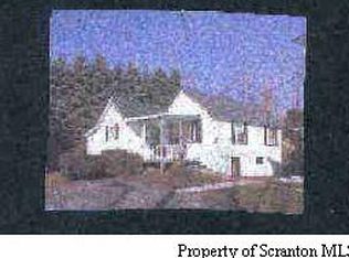 Plum Ave, Carbondale, PA 18407